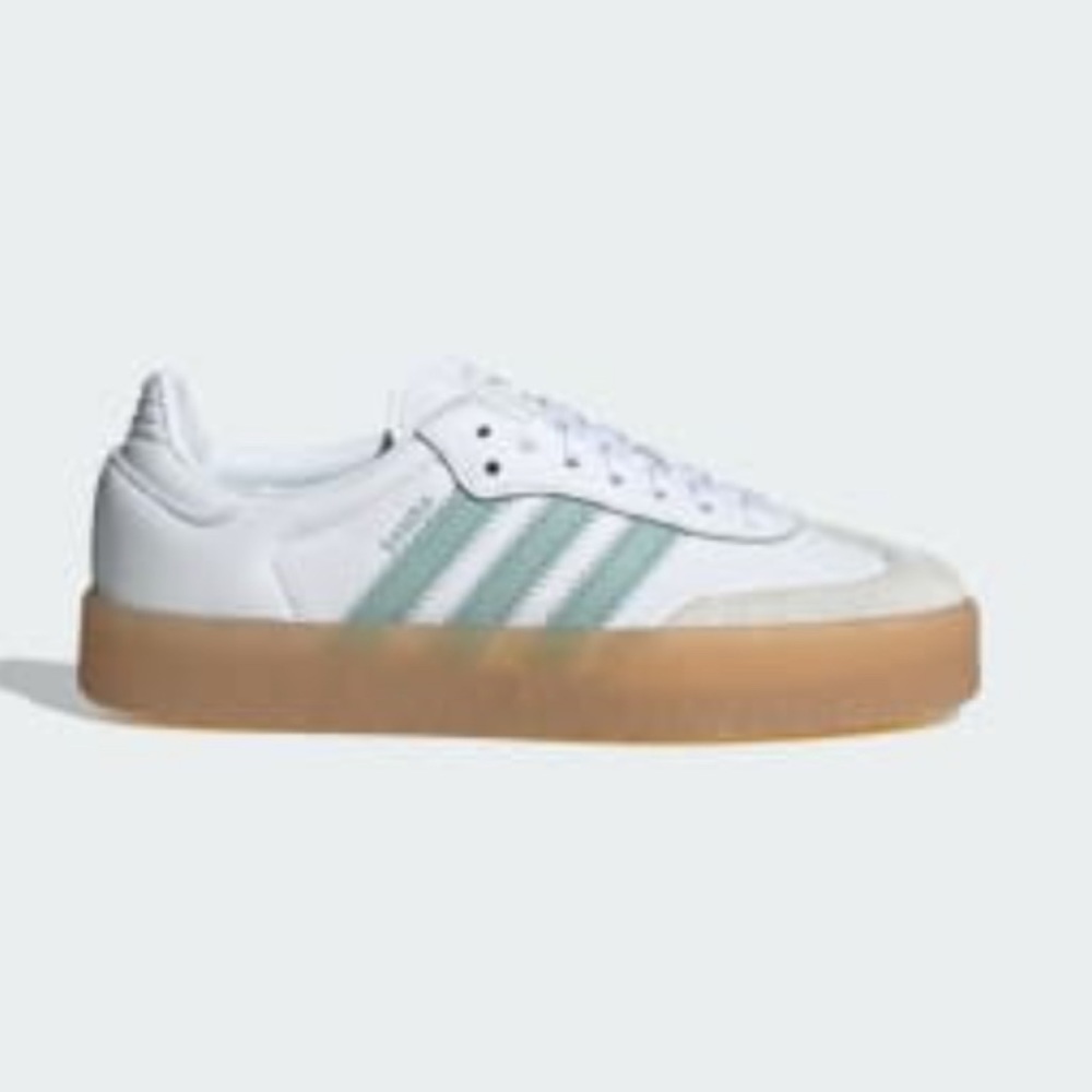 NWT Adidas Women's White and Green Sneakers. NEWEST RELEASE. WITH BOX